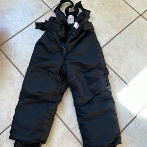 Black snow pants
